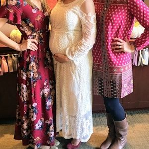 White Lace Maternity Dress Small/Medium